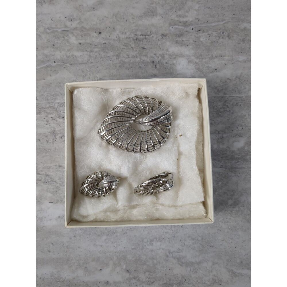 Judy Lee Marked Brooch & Clip On Earring Set, Silver‎ Plated